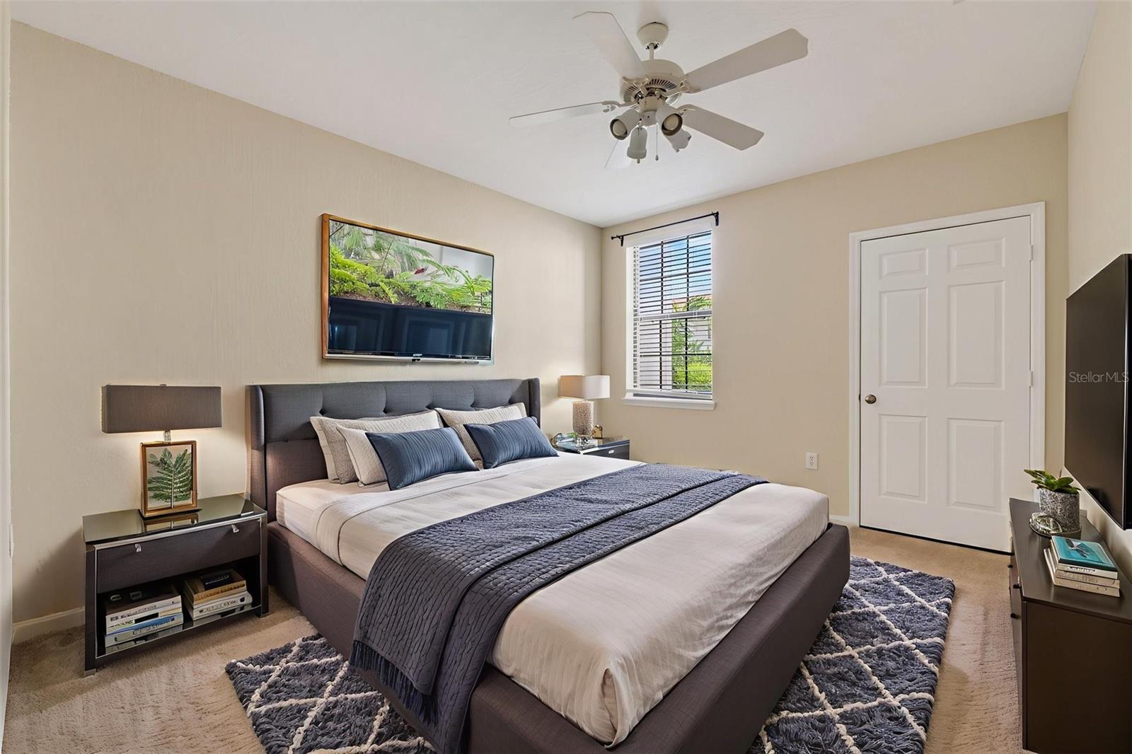 REGISTRY AT MICHIGAN PARK CONDOMINIUM - Residential Lease