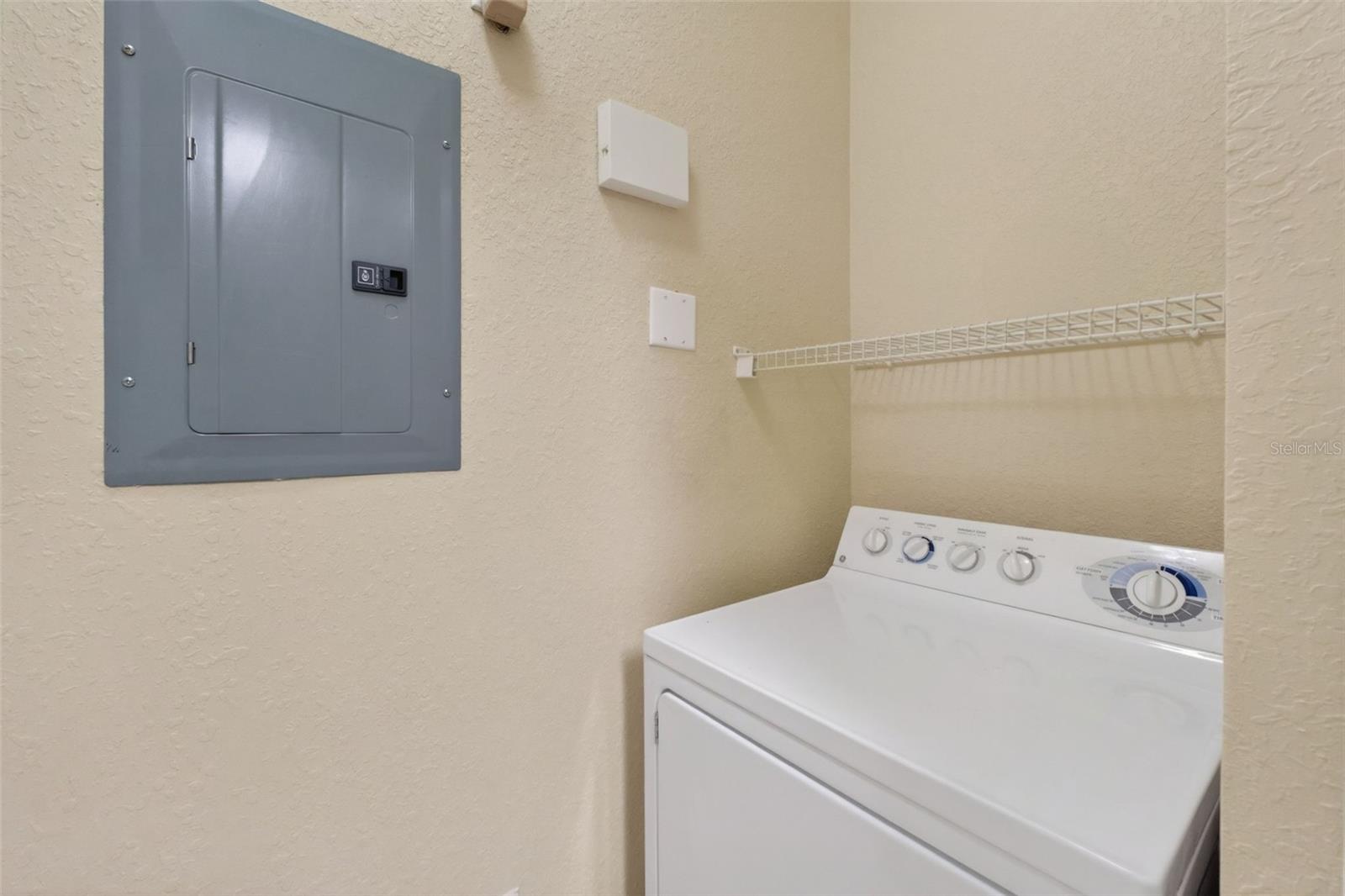 REGISTRY AT MICHIGAN PARK CONDOMINIUM - Residential Lease