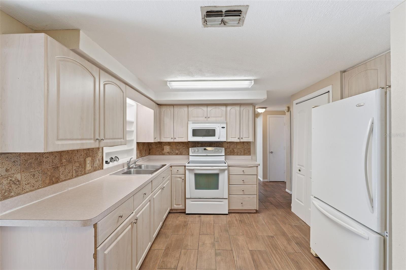 HERITAGE VILLAGE - Residential