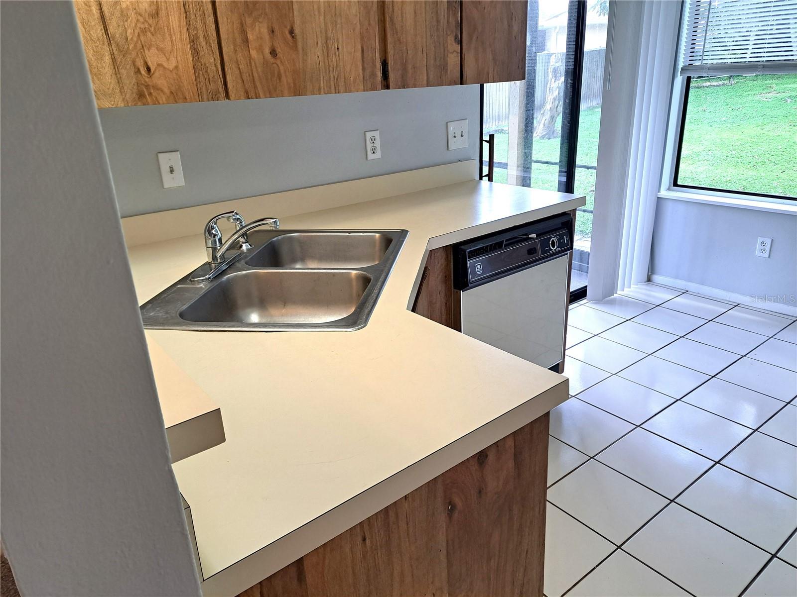 HIGHLAND VILLAGE 1 - Residential