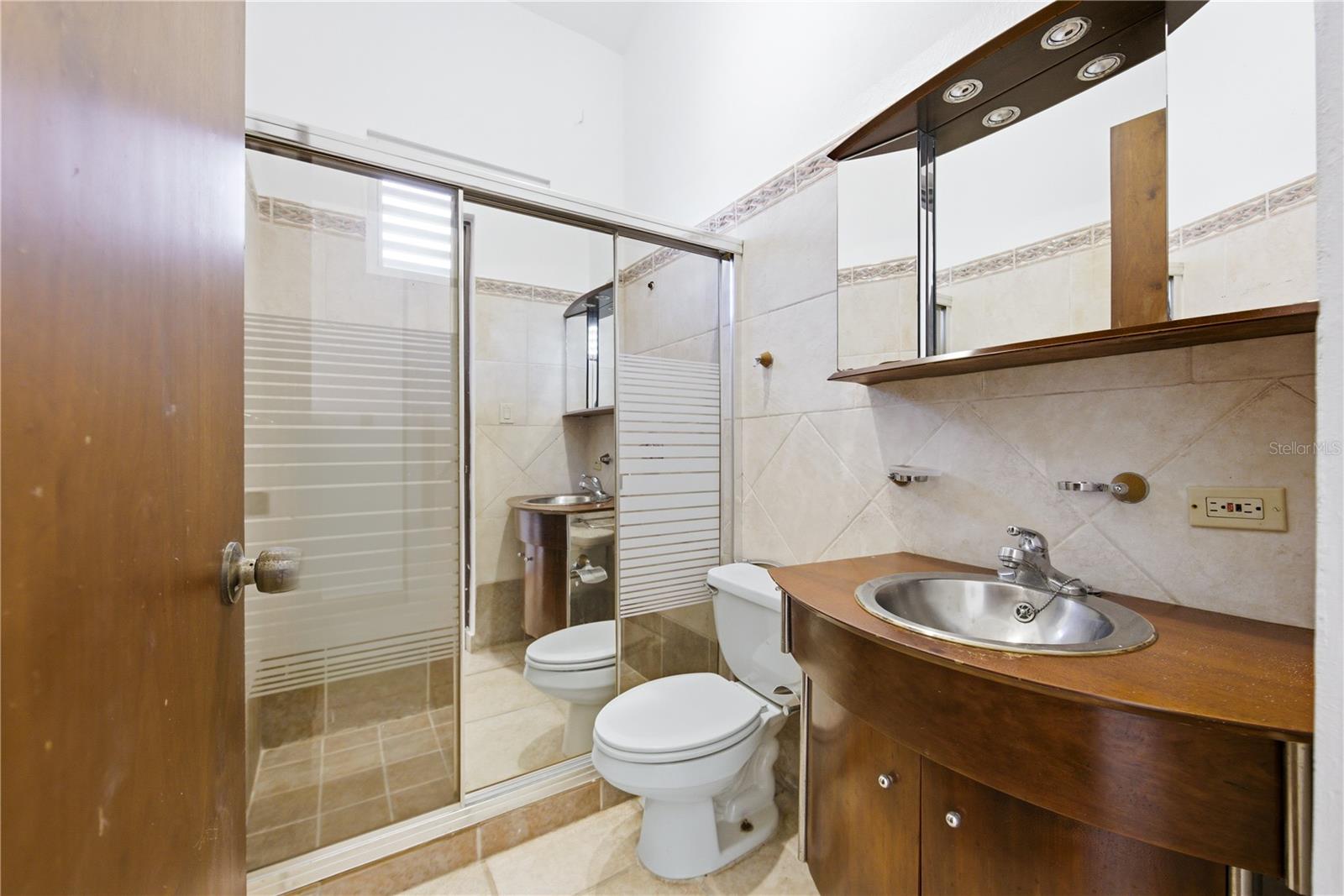 LOS FRAILES - Residential