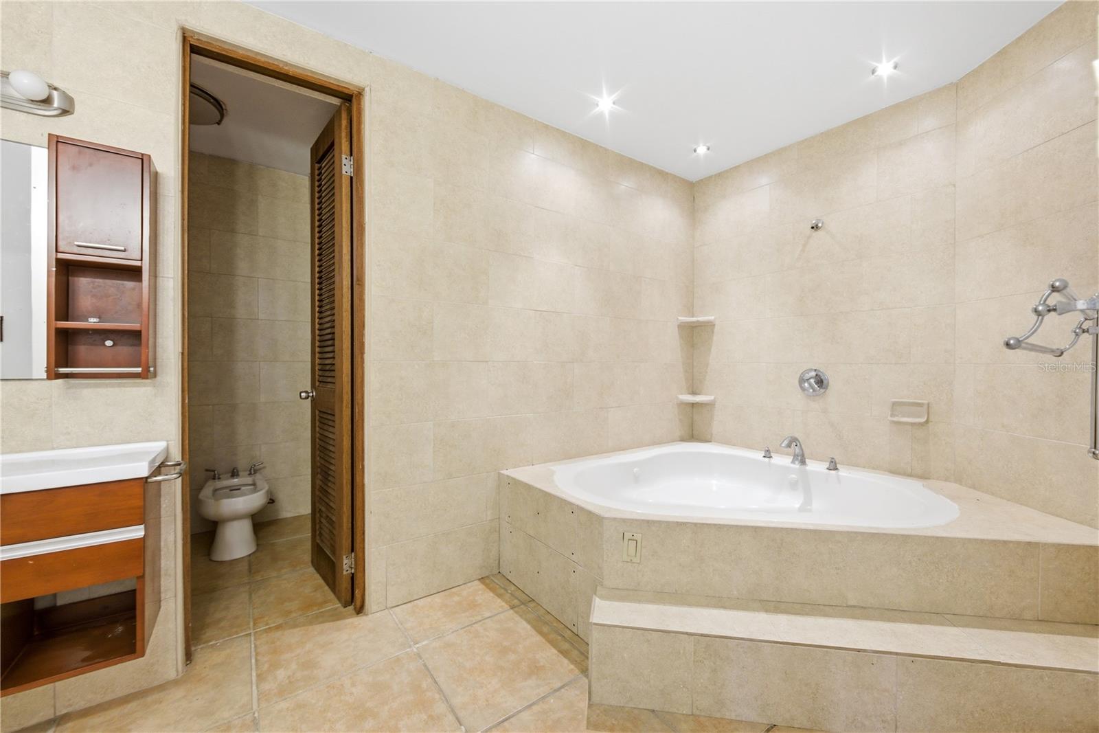 LOS FRAILES - Residential