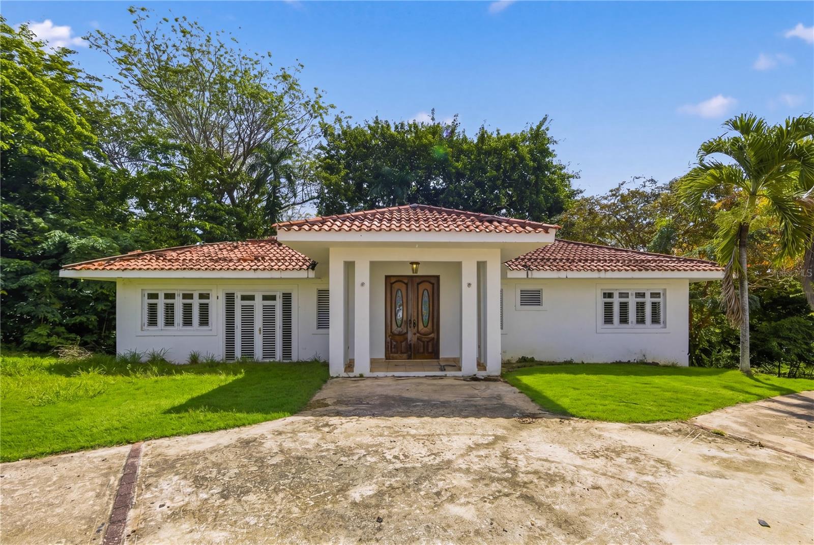LOS FRAILES - Residential