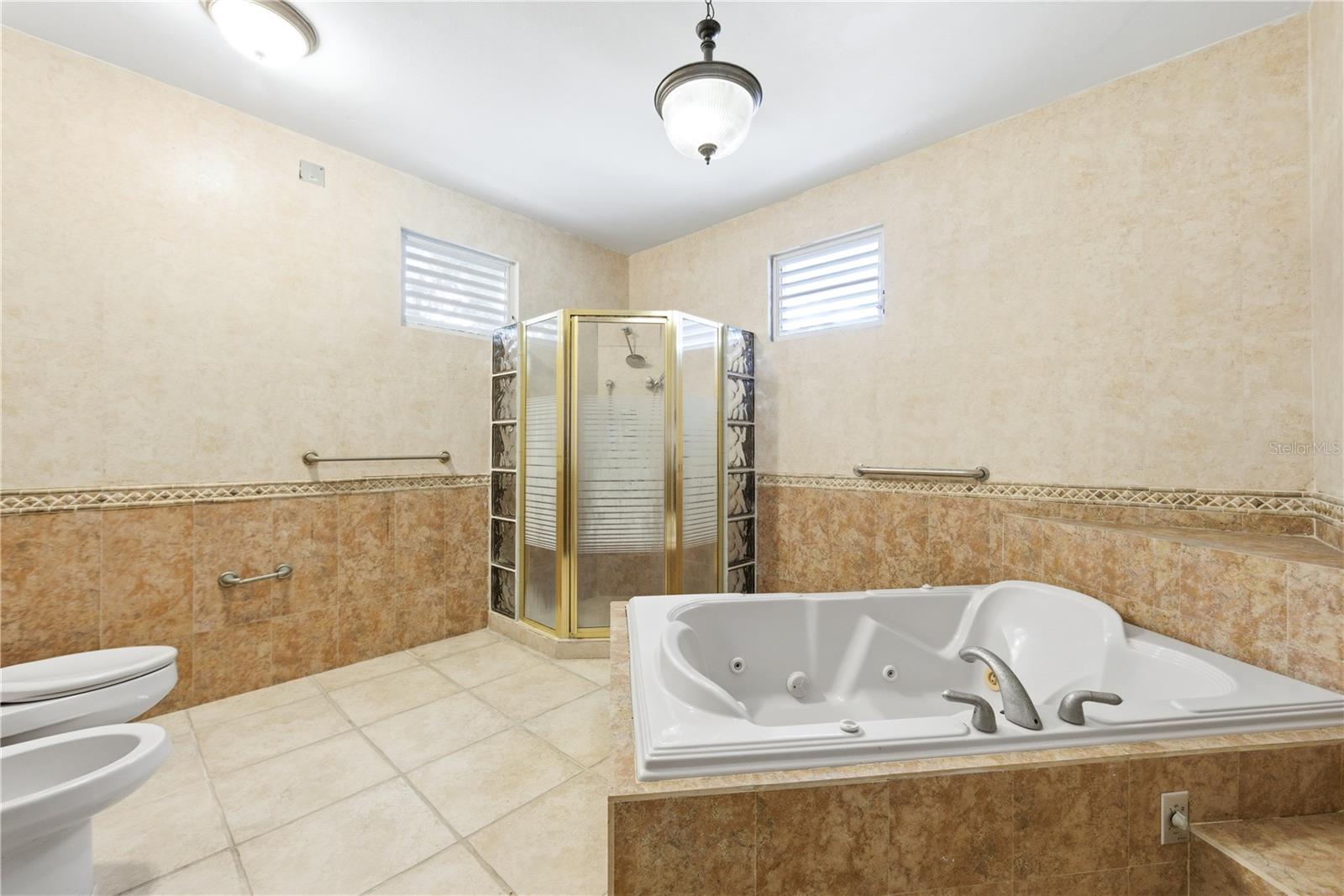 LOS FRAILES - Residential