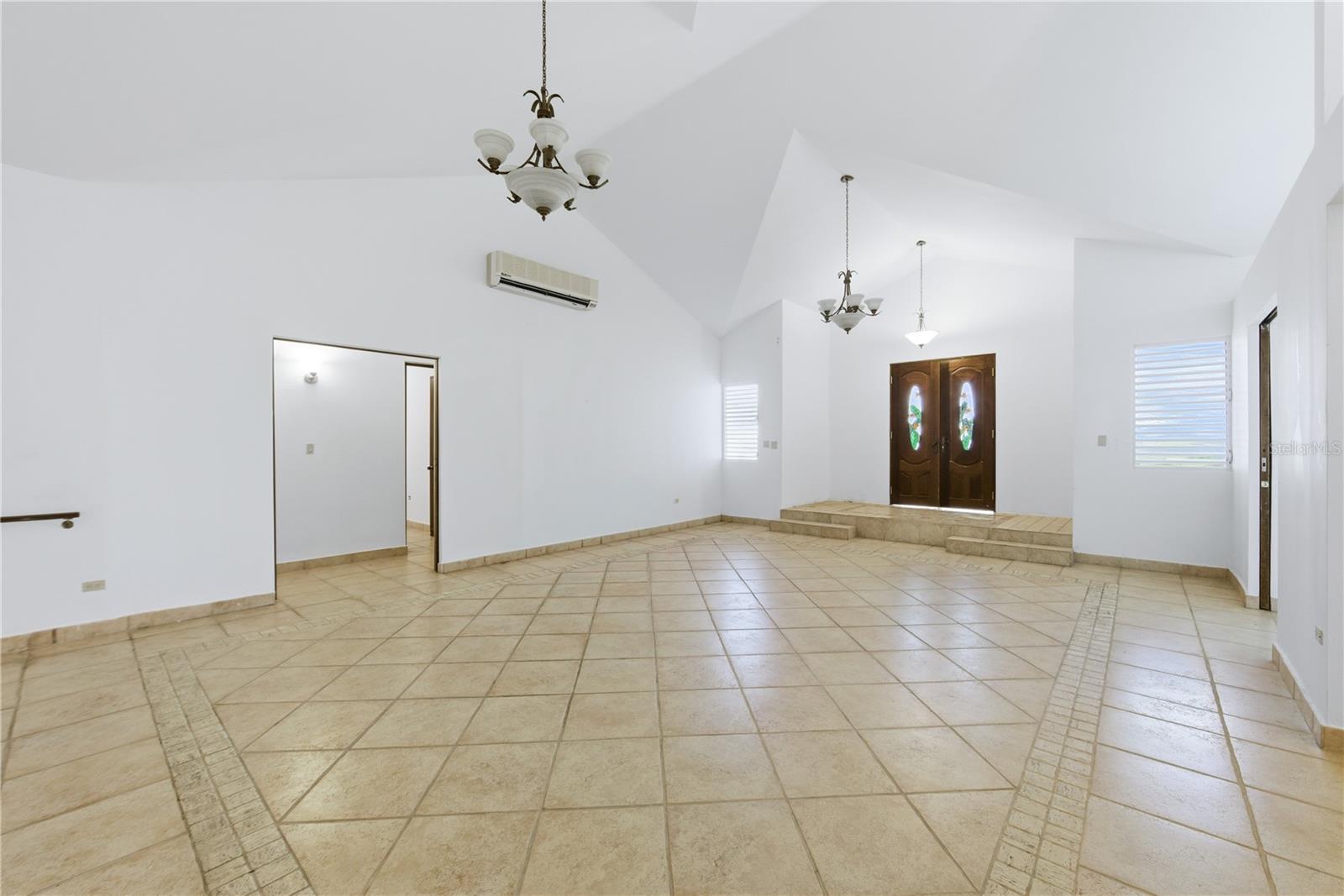 LOS FRAILES - Residential