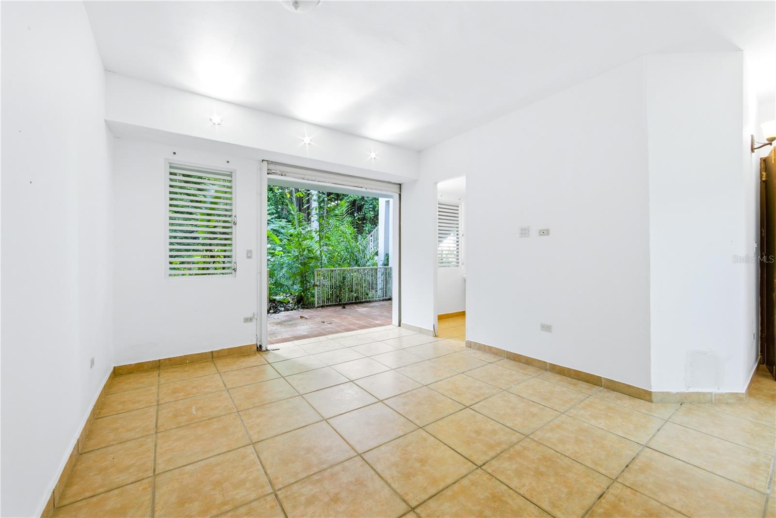 LOS FRAILES - Residential
