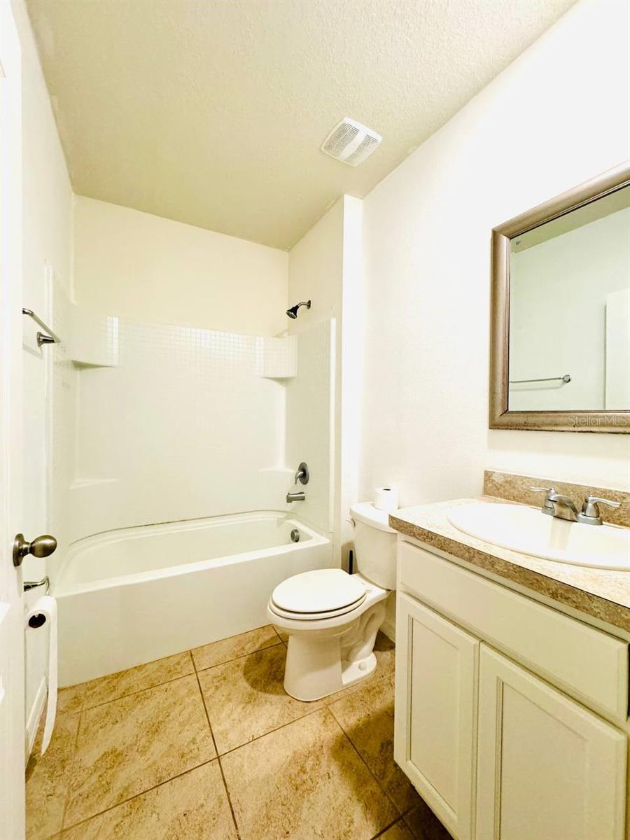 LAKE CHARLES RESIDENCE PH 1B - Residential Lease