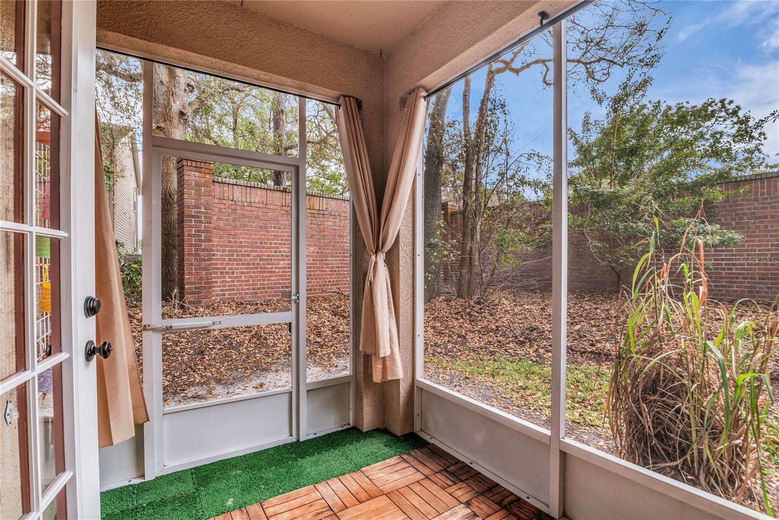 RIVER RUN COACH HOMES - Residential