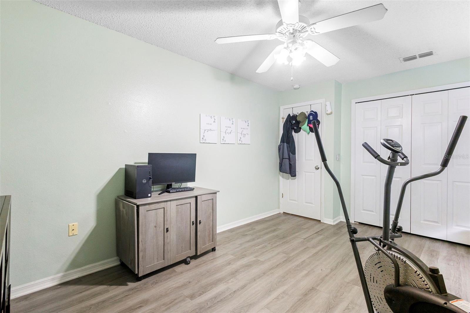 DELTONA LAKES UNIT 08 - Residential