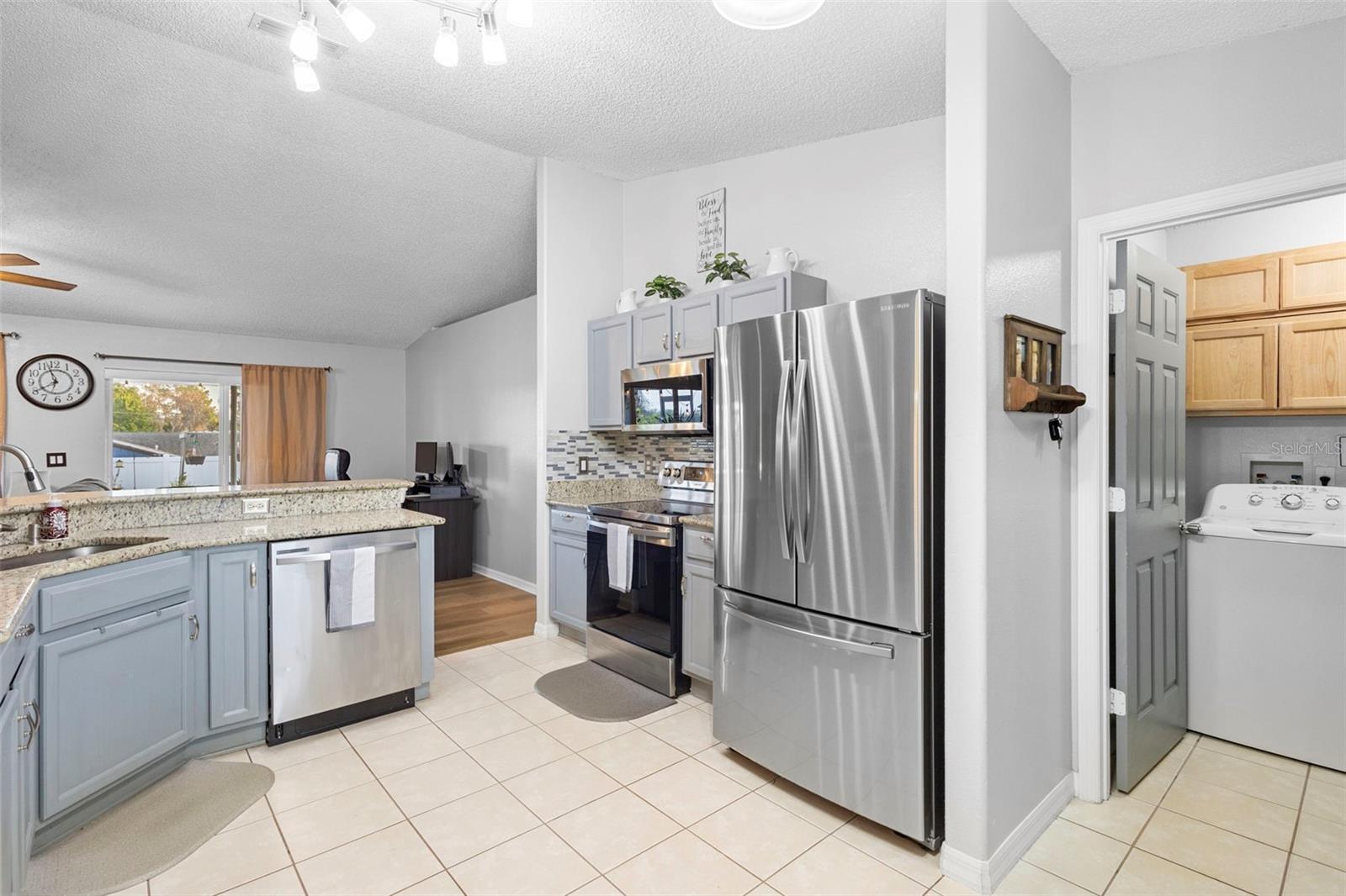 DELTONA LAKES UNIT 08 - Residential