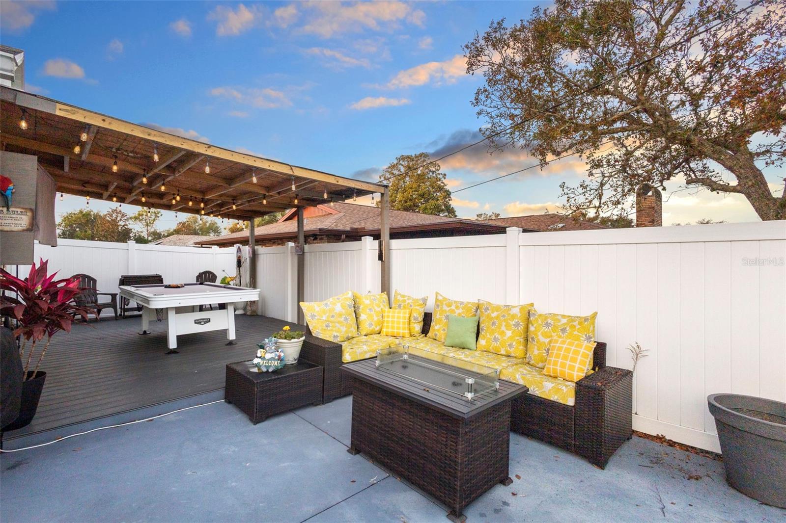 DELTONA LAKES UNIT 08 - Residential