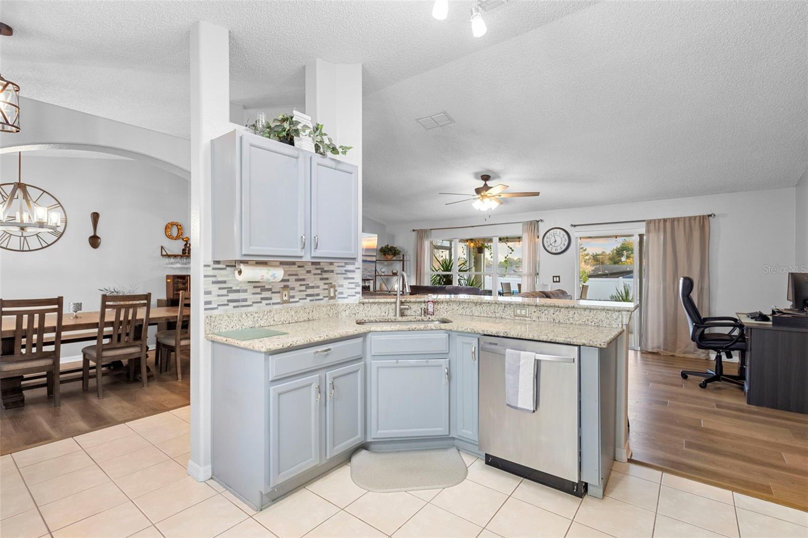 DELTONA LAKES UNIT 08 - Residential