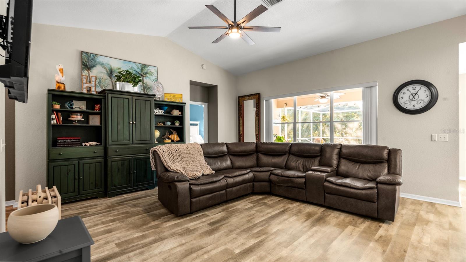 RAINBOW SPGS 05 REP - Residential