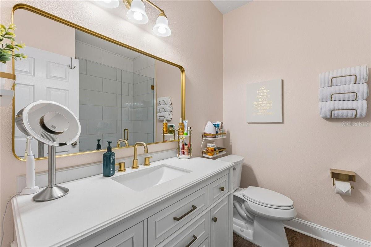 WESTSHORE TWNHMS - Residential