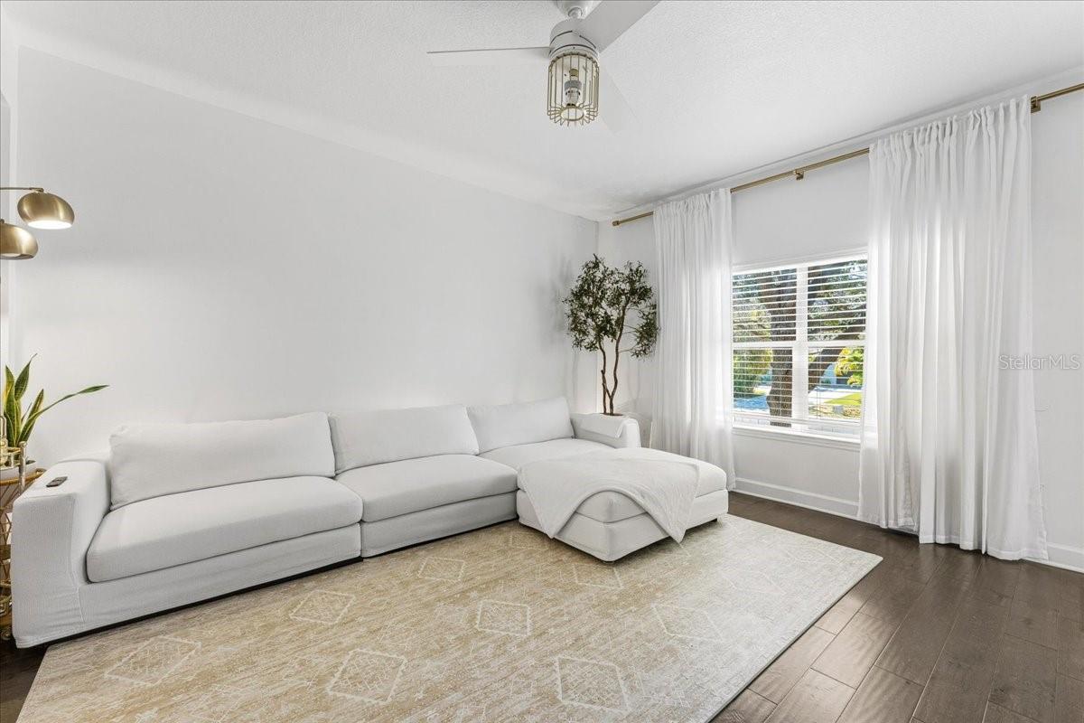 WESTSHORE TWNHMS - Residential