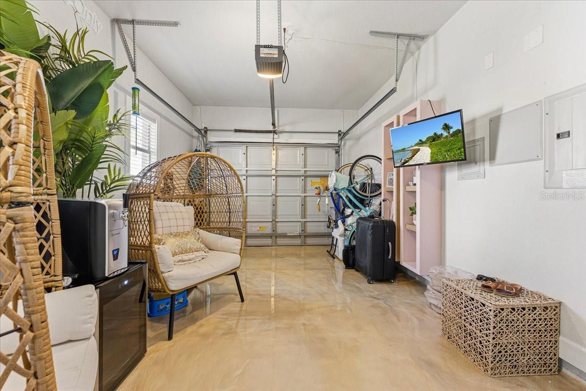 WESTSHORE TWNHMS - Residential