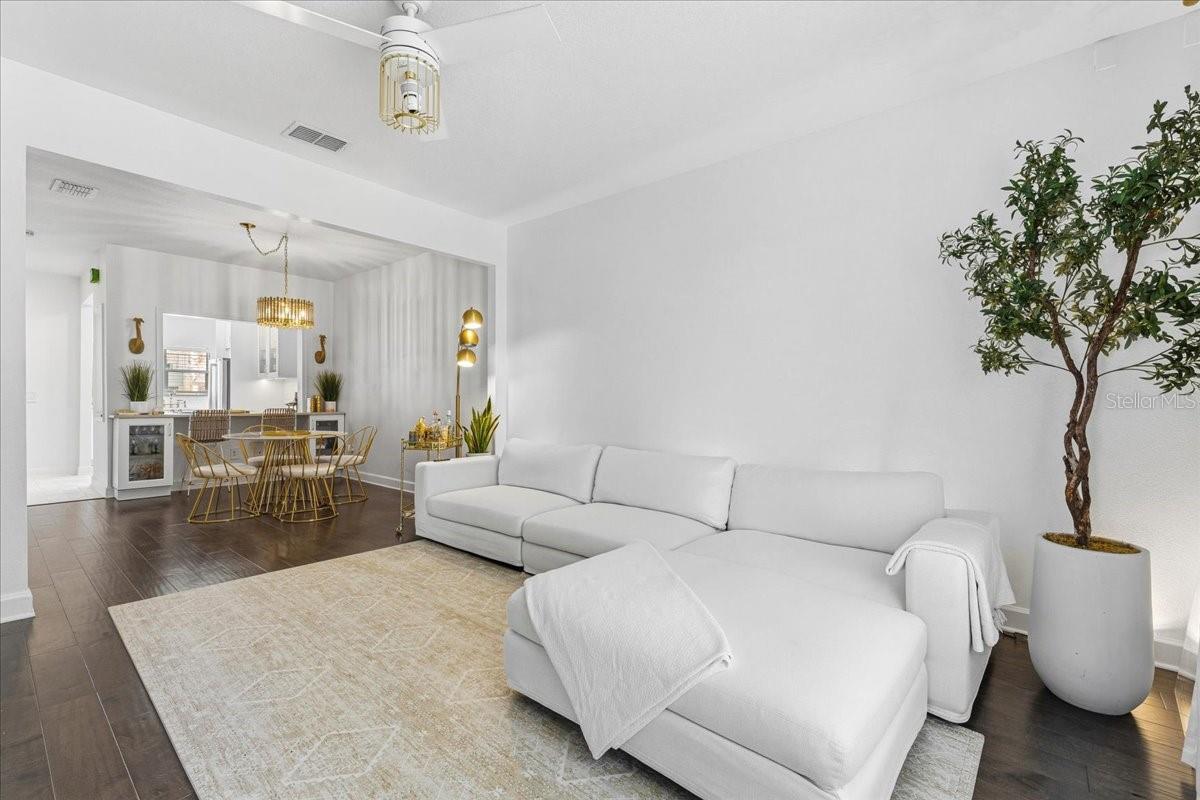 WESTSHORE TWNHMS - Residential