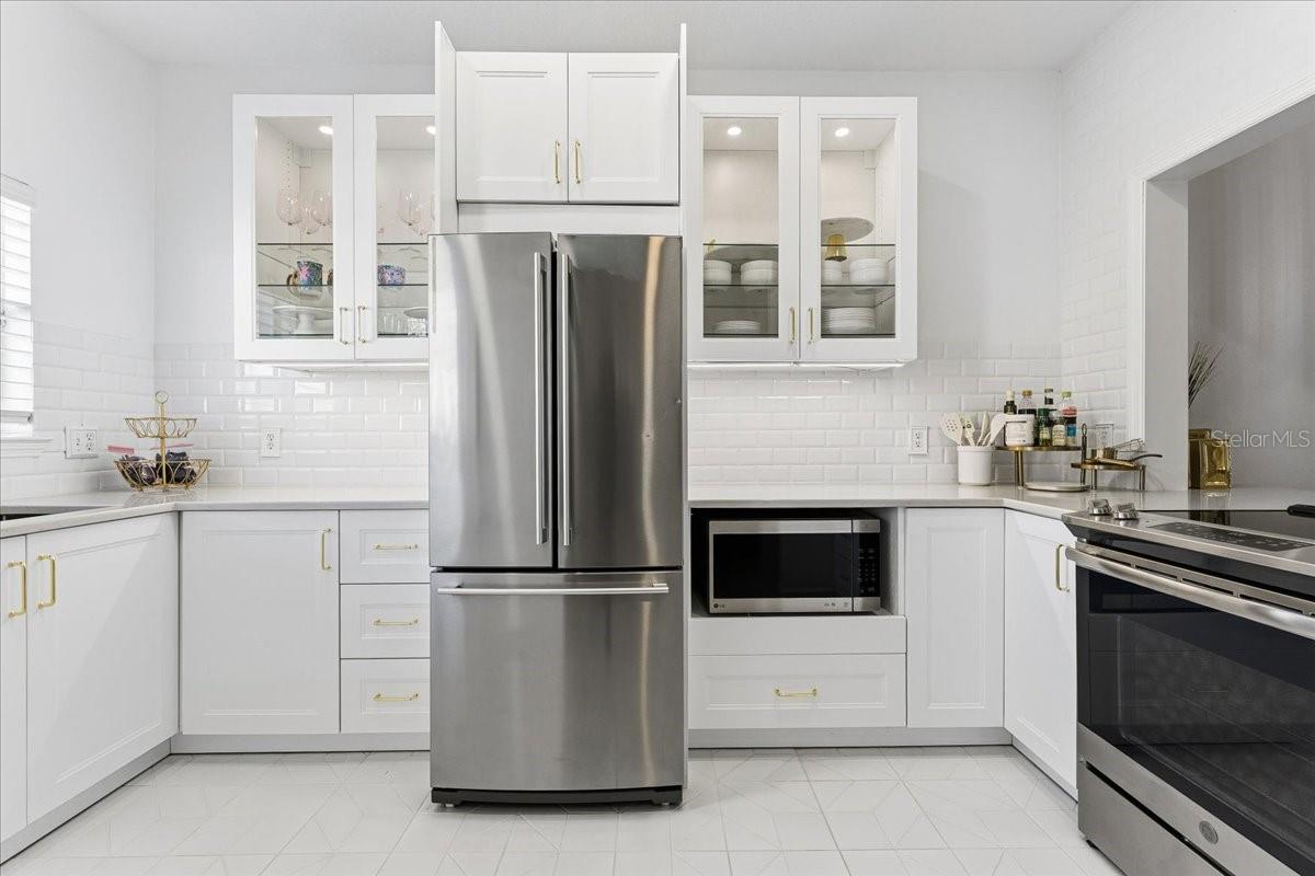 WESTSHORE TWNHMS - Residential