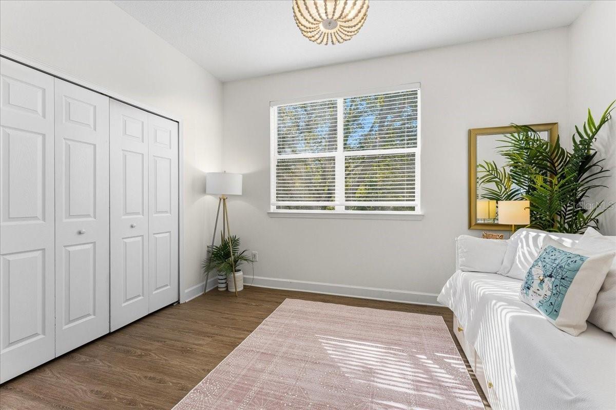 WESTSHORE TWNHMS - Residential