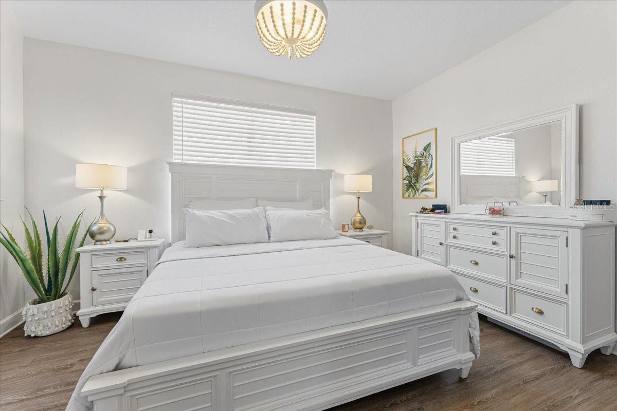 WESTSHORE TWNHMS - Residential