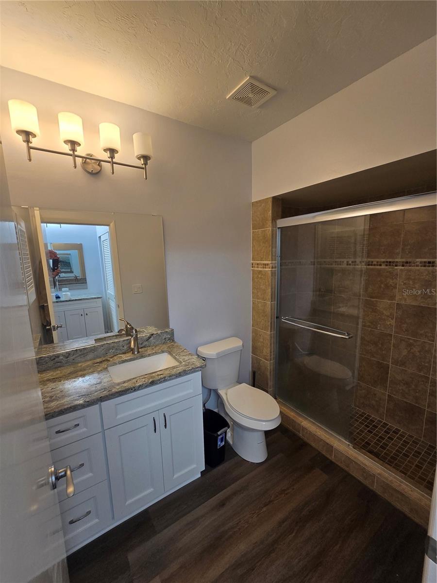 HAMMOCKS II - Residential Lease