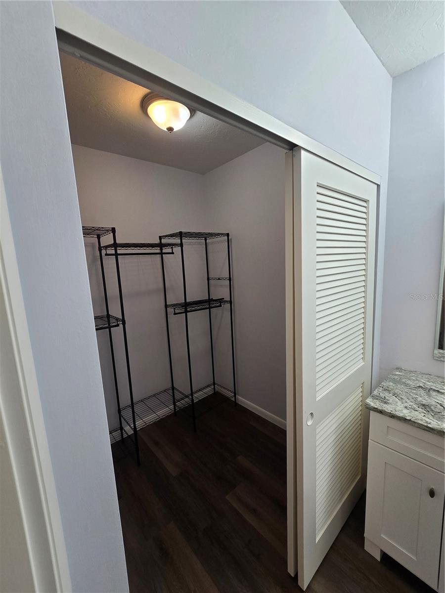 HAMMOCKS II - Residential Lease