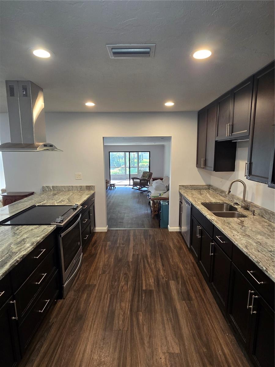 HAMMOCKS II - Residential Lease