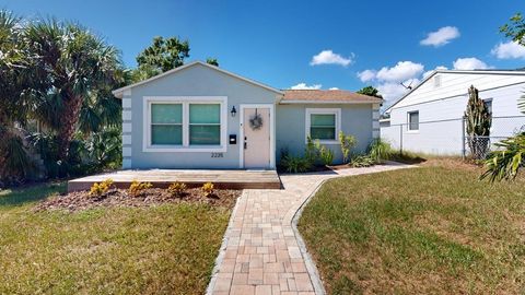 Photo of 2235 20th St S, St Petersburg, FL 33712 (MLS # TB8355828) Photo of 2235 20th St S, St Petersburg, FL 33712 (MLS # TB8355828)