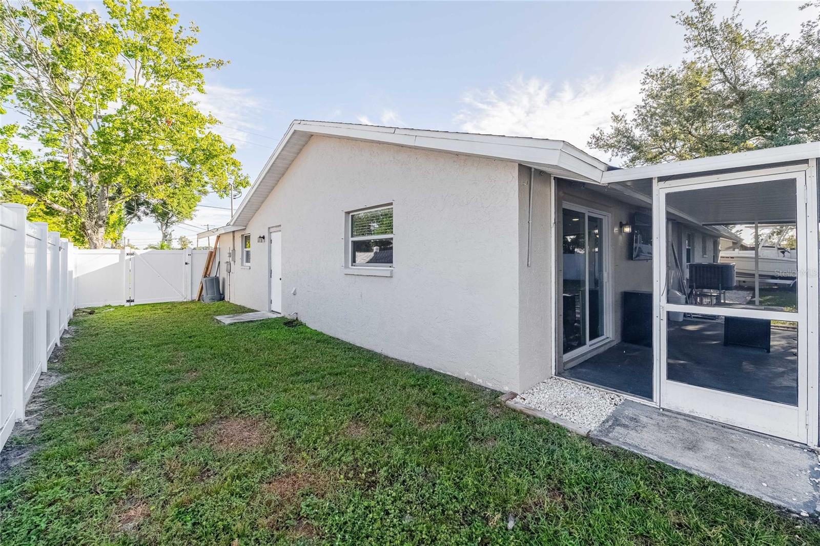 APOLLO BEACH UNIT ONE PT ONE - Residential