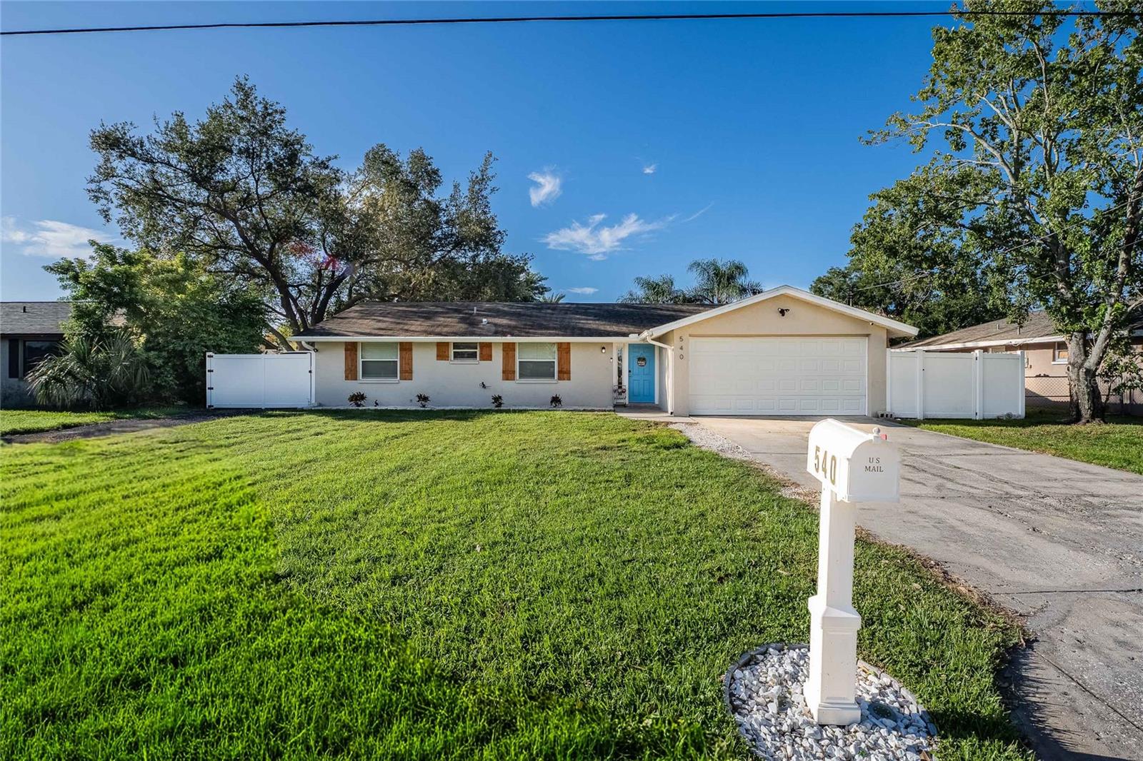 APOLLO BEACH UNIT ONE PT ONE - Residential