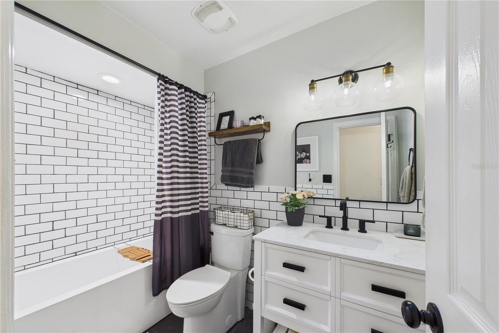 SUBURBAN SHORES REP PT BLK 03 - Residential