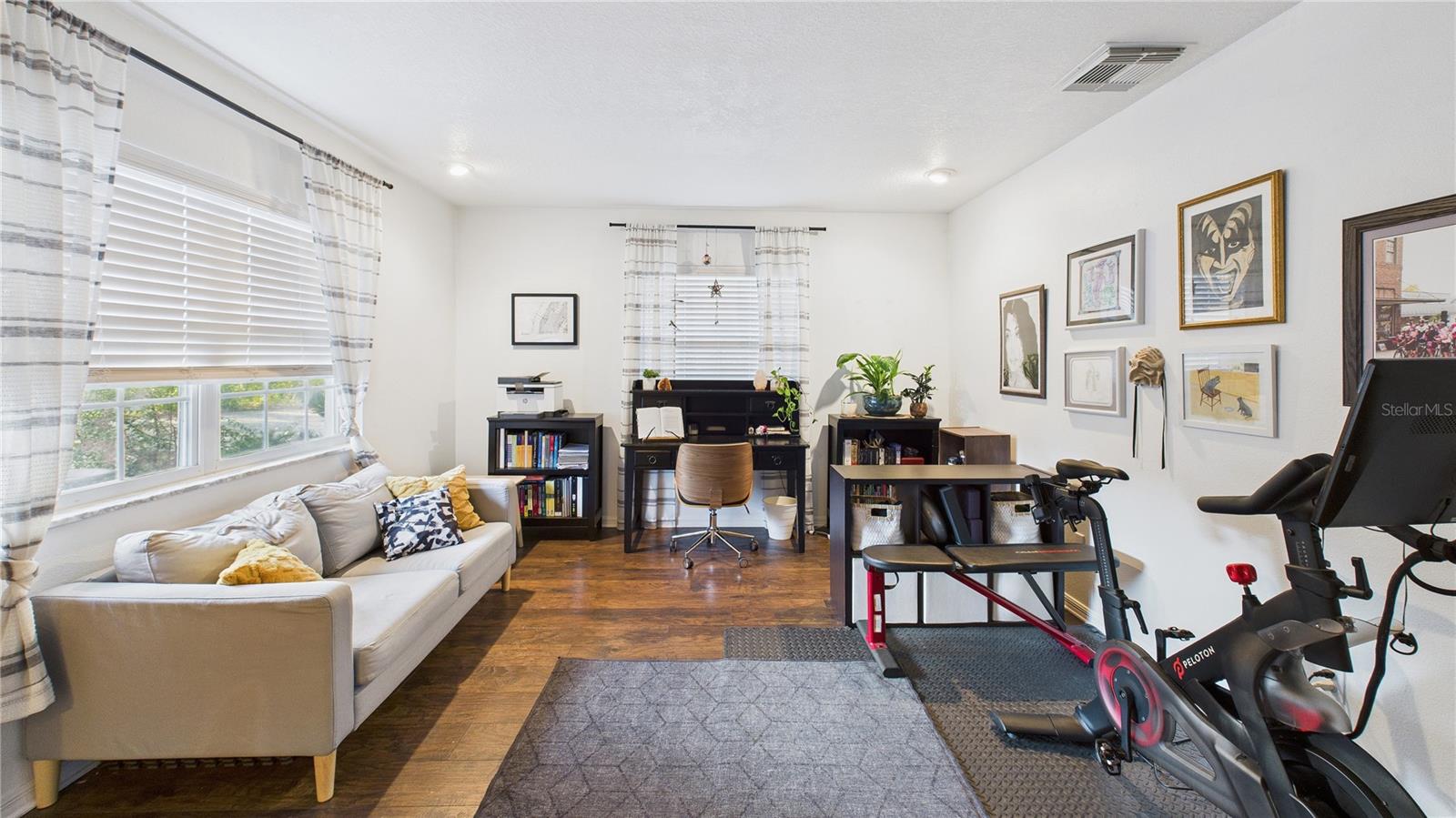 SUBURBAN SHORES REP PT BLK 03 - Residential