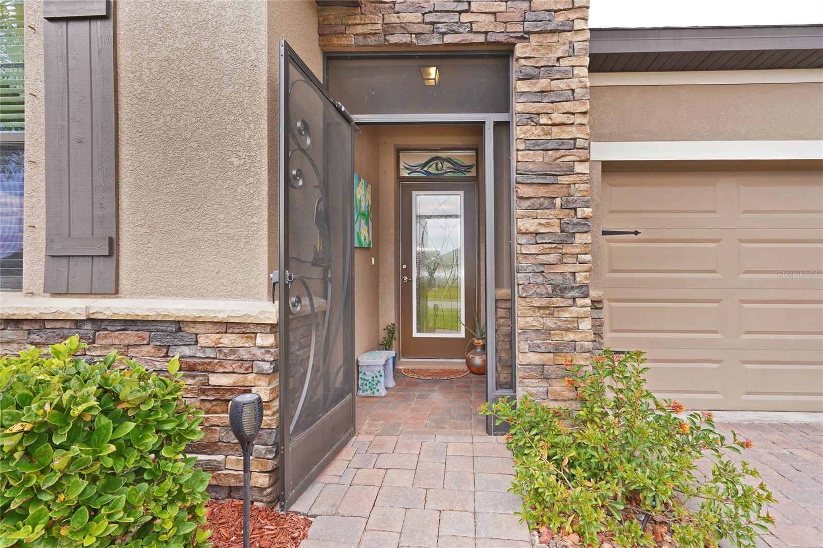 4304 CALADIUM CIRCLE