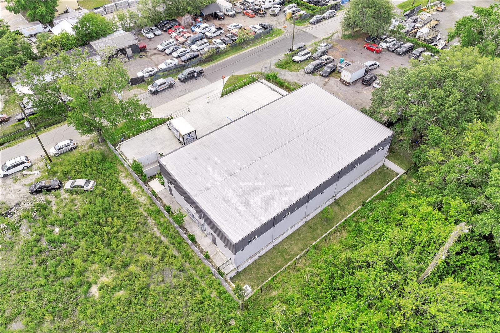 PINE VILLA - Commercial Sale