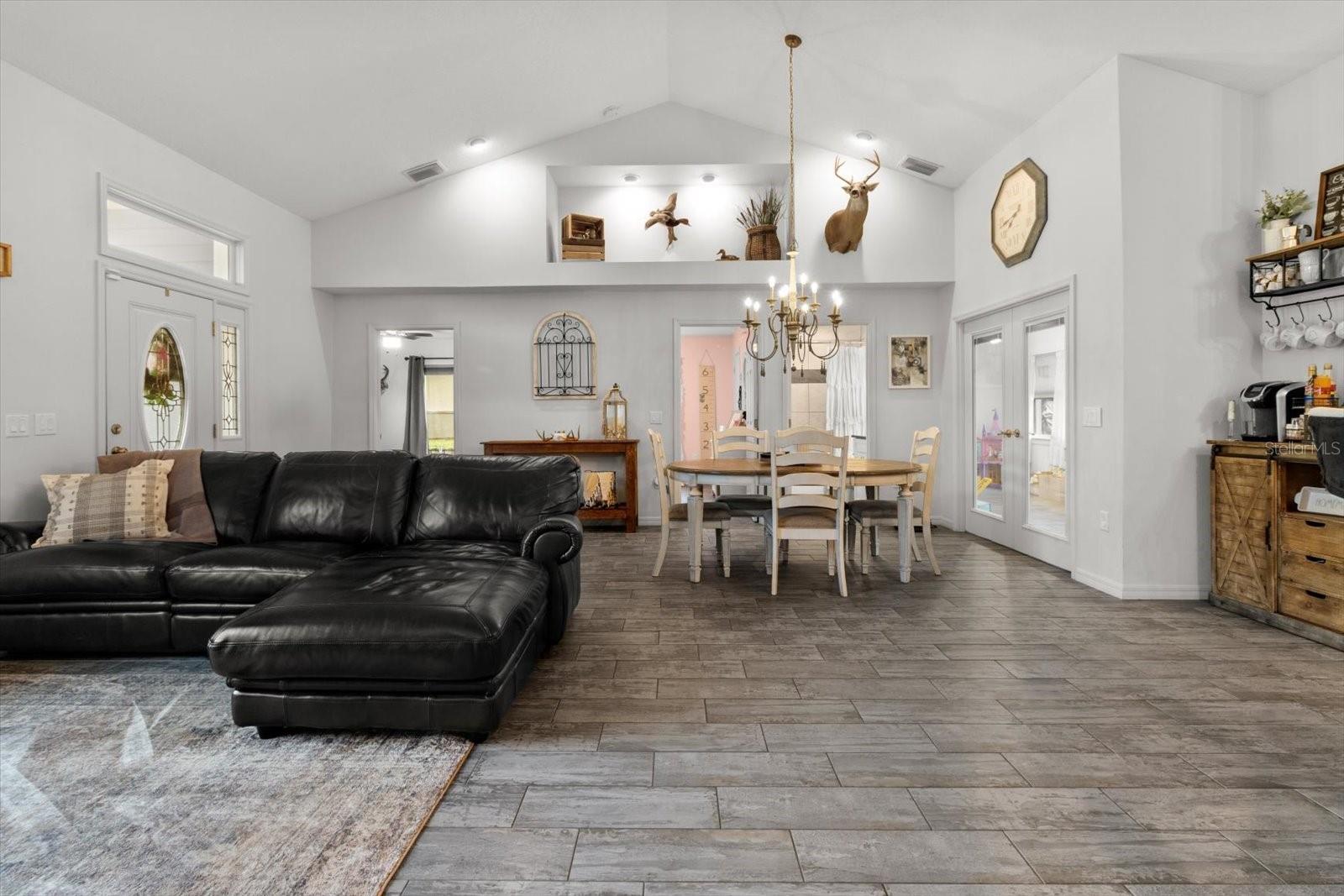 WESTCHASE PHASE 1 - Residential