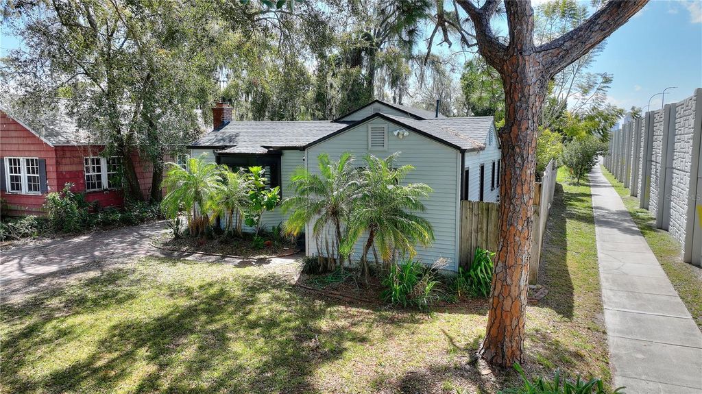 Photo of 204 E Harvard Street, Orlando, FL 32804 (MLS # S5137029)