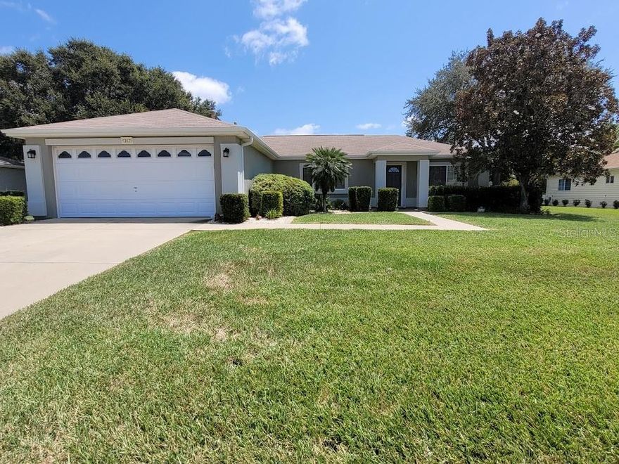 Completely renovated 2 bedroom 2 bath home in Del Webb Spruce Creek Golf and Country Club for long term rental. (Potential to rent short term NO LESS THAN 7 MONTHS ) Furnished completely with all your needs in mind. 2 bedrooms and 2 baths completely separate from each other for privacy. Beautiful kitchen with newer cabinets and eating area. New flooring throughout home. Del Webb offers 36 Championship Holes of Golf, Pickleball, Tennis, Shuffleboard, Bocce Ball, Softball, Fitness Center with all New Equipment and so many clubs to join for year round fun and enjoyment.