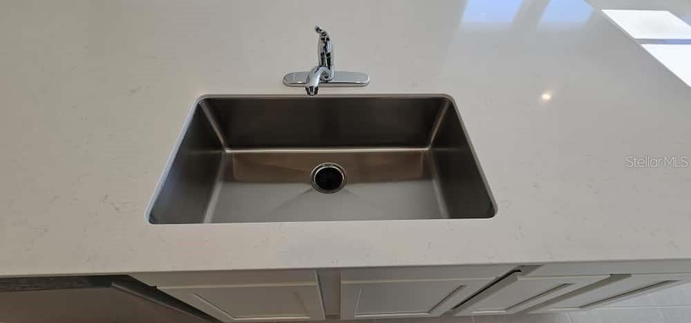 SOL VISTA - Residential Lease