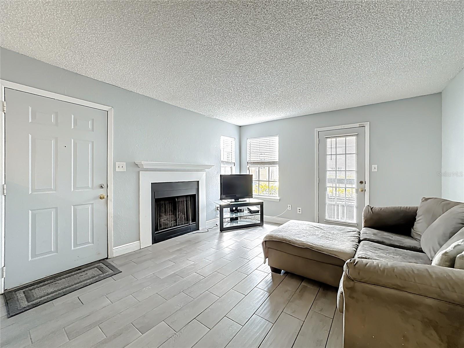 REGENCY GARDENS - Residential