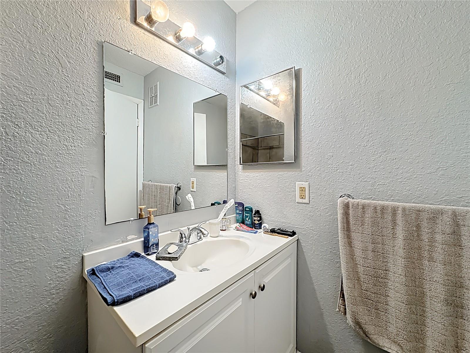 REGENCY GARDENS - Residential