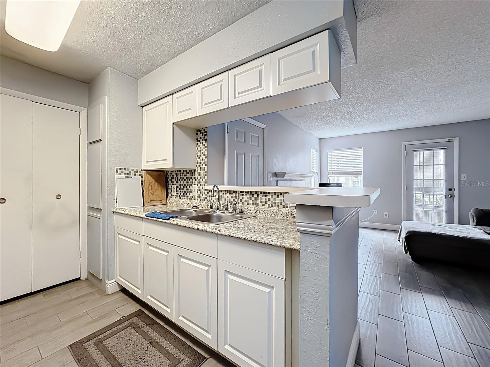 REGENCY GARDENS - Residential