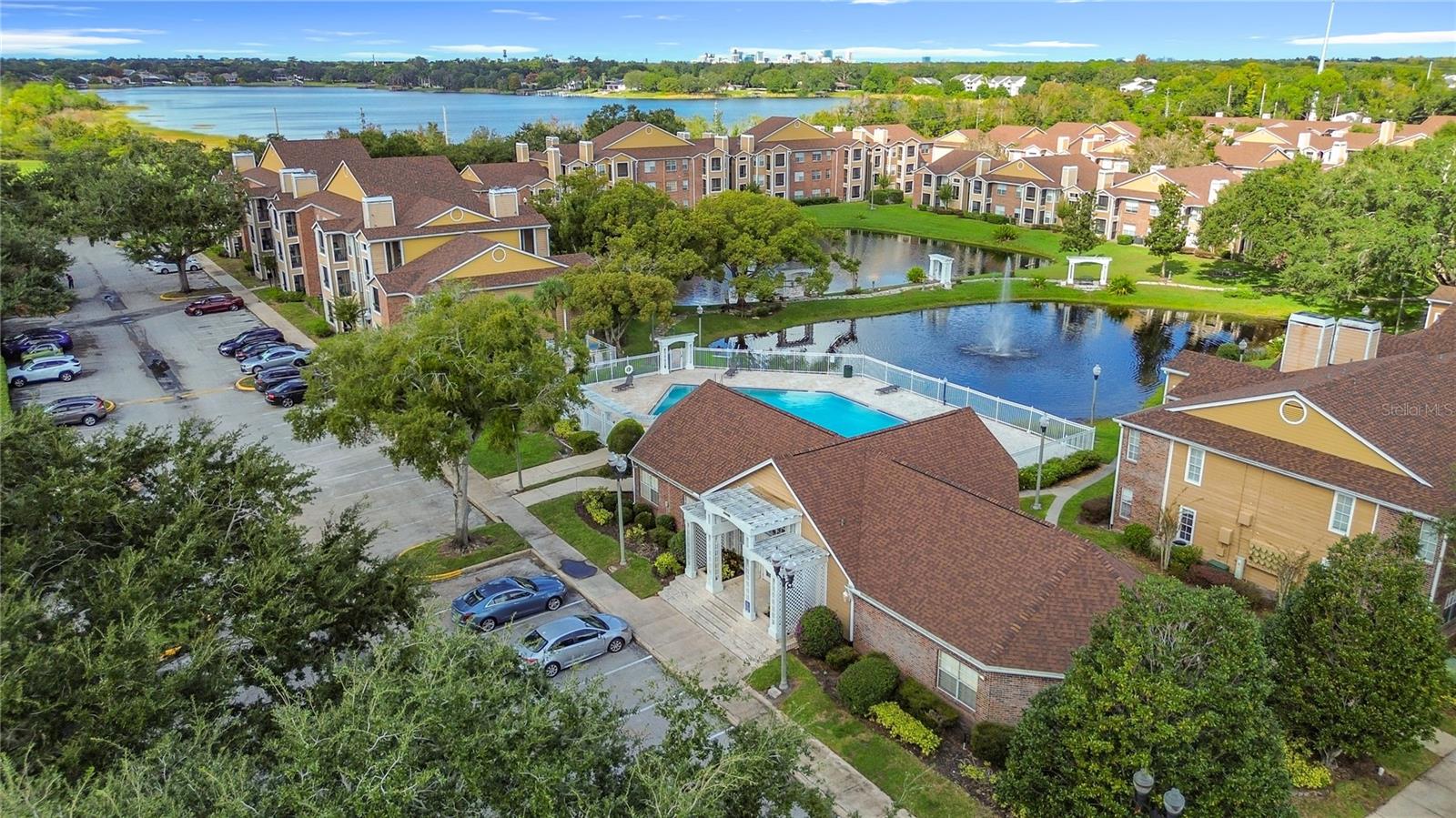 REGENCY GARDENS - Residential