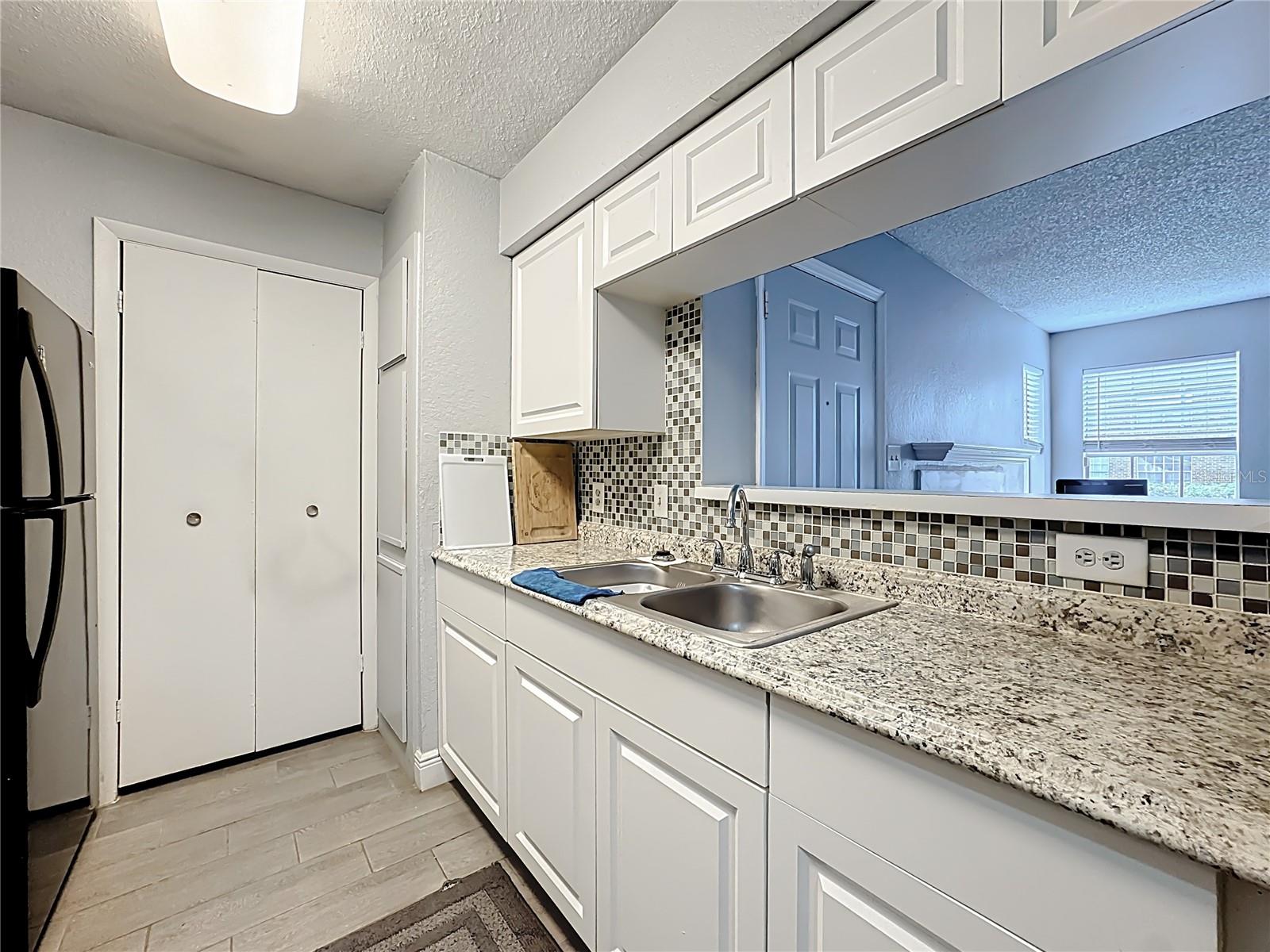 REGENCY GARDENS - Residential