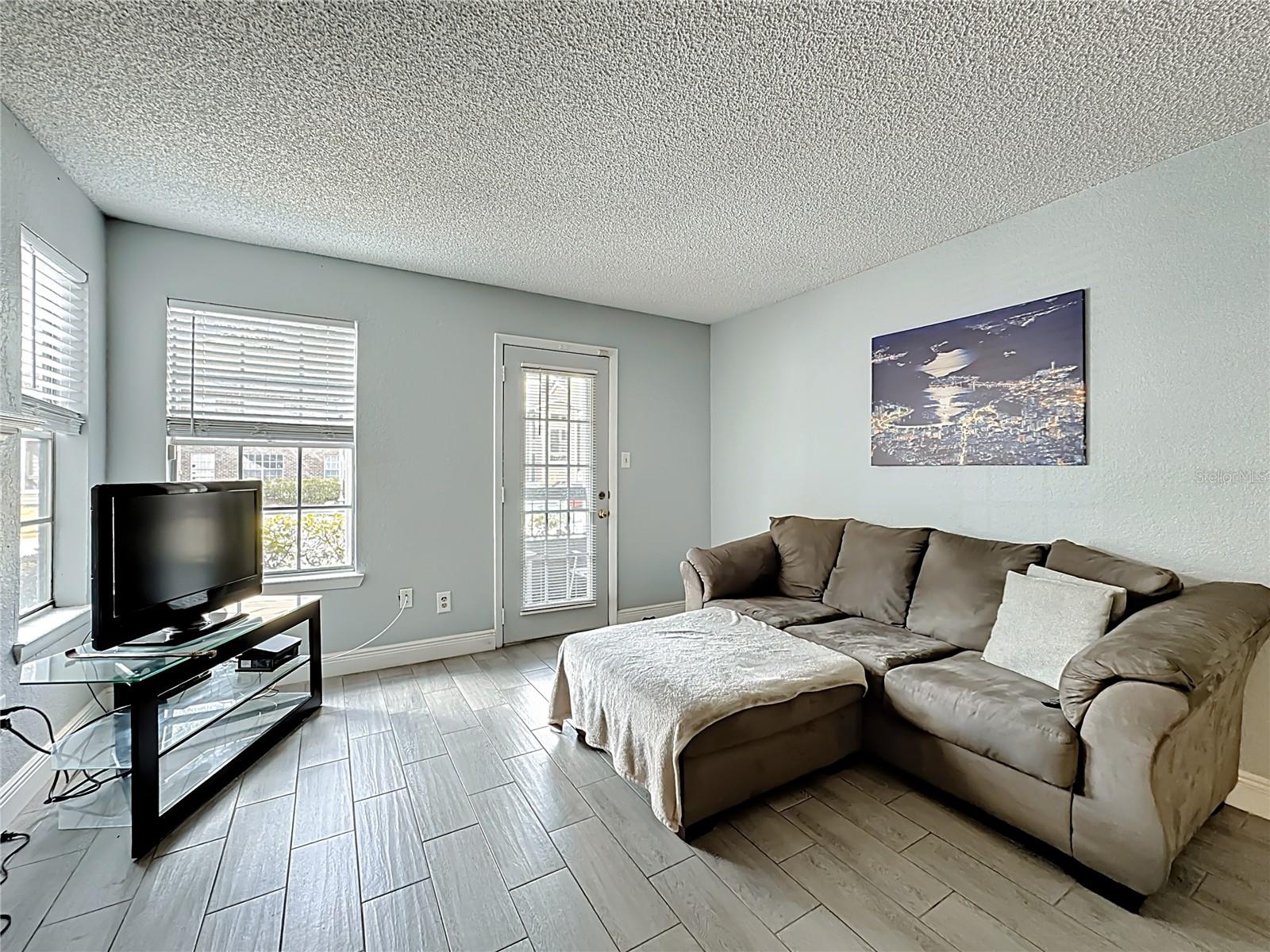 REGENCY GARDENS - Residential