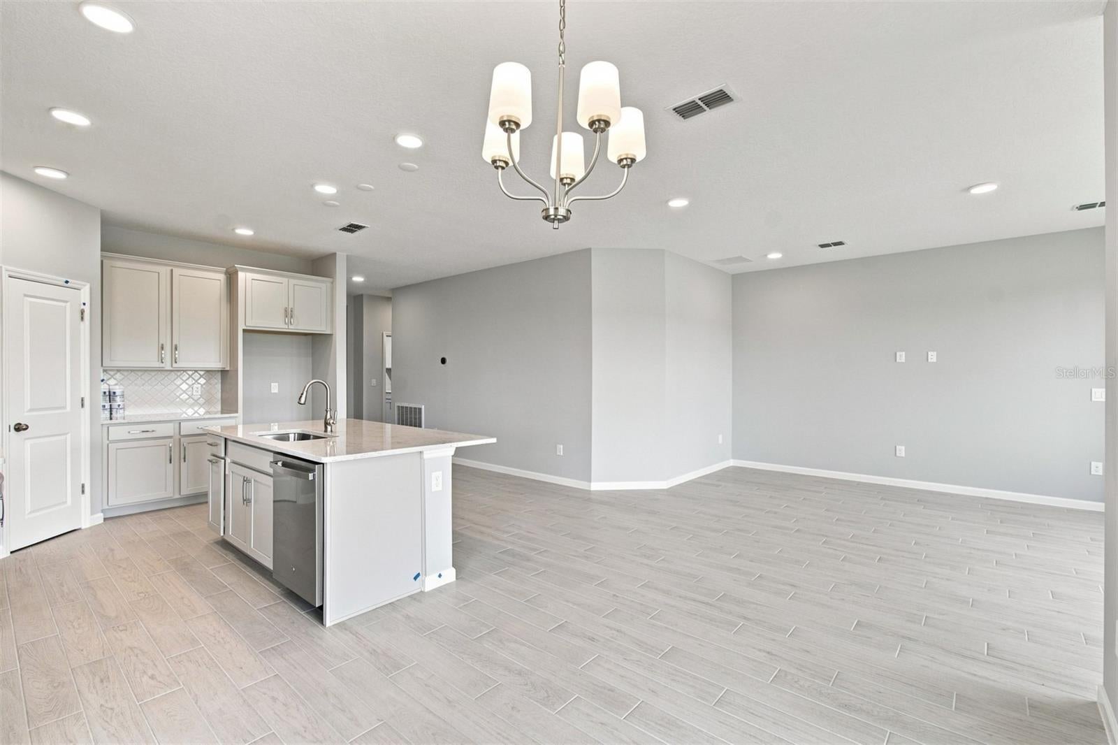 5248 HIGH LINE DRIVE