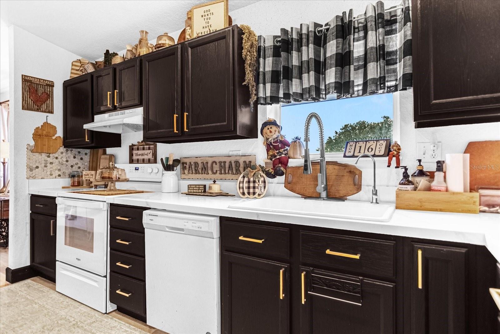 GOVERNMENT - Residential