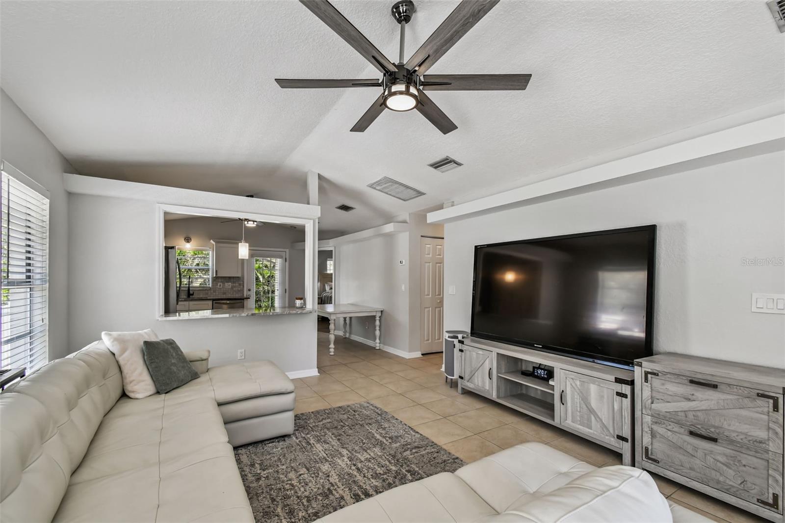 SHOREACRES CENTER - Residential Lease