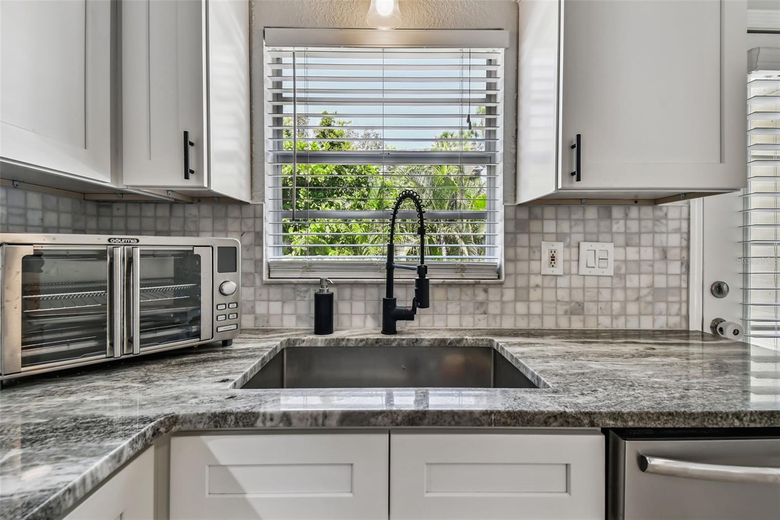 SHOREACRES CENTER - Residential Lease