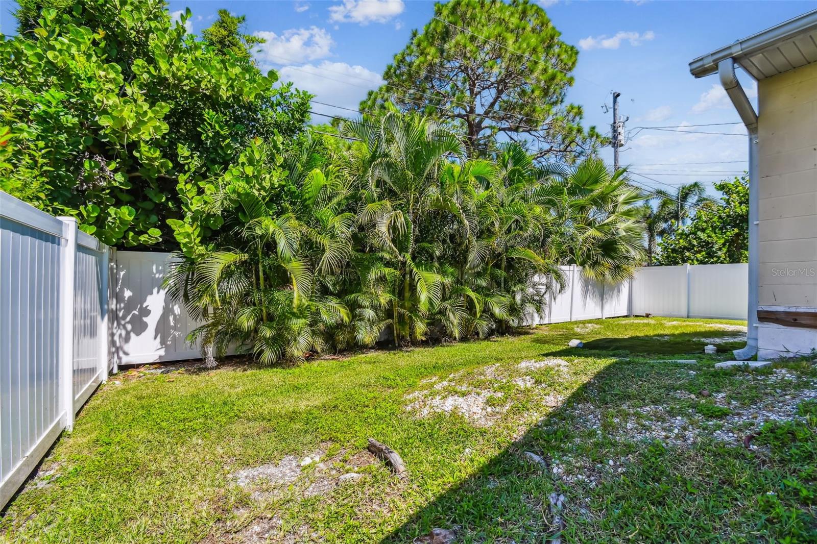 SHOREACRES CENTER - Residential Lease