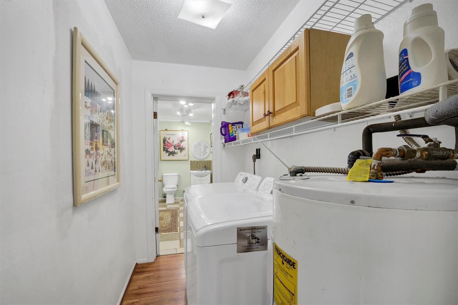 OAK MANOR - Residential